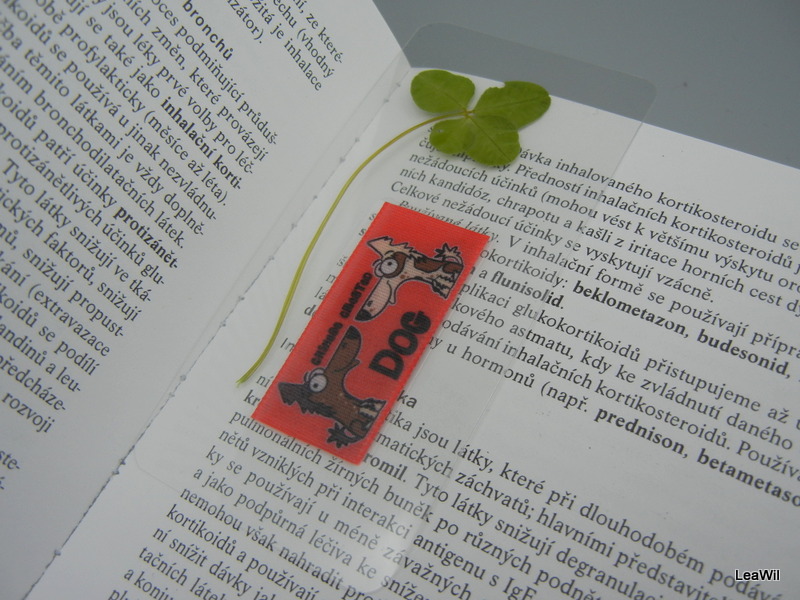 Čtyřlístková záložka do knihy naháč