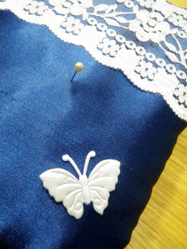 Polštářek pod prstýnky luxusní modrý7