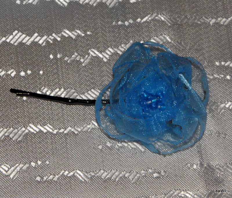 Vlásenka s květem modrá