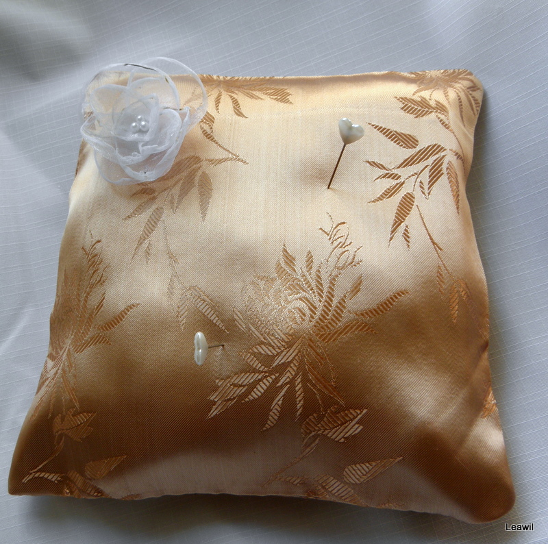 Polštářek pod prstýnky viskoza skořice