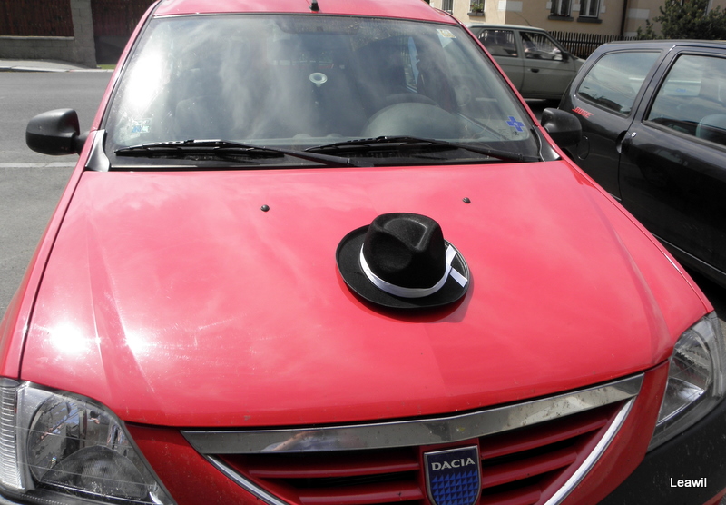Klobouk černý gentleman na ženichovo auto s přísavkami