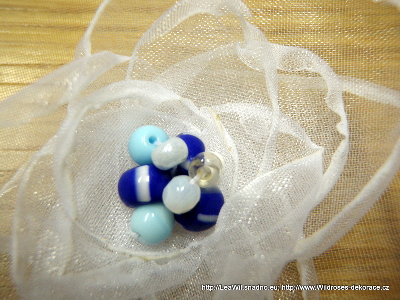 Organzová kytička s modrou