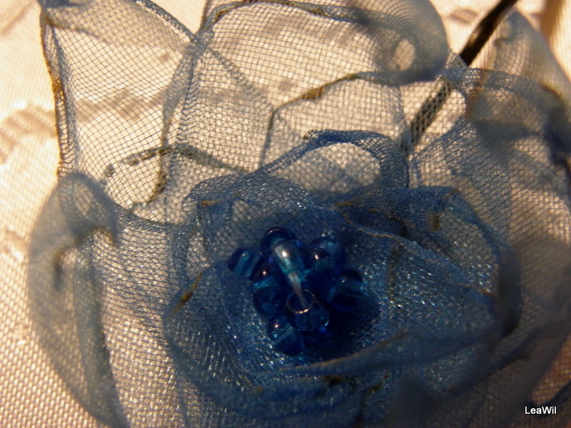 Vlásenka s květem modrá