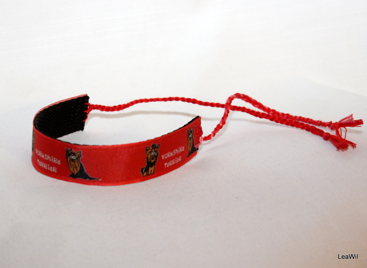 Náramek 2 cm jorkšír červená 