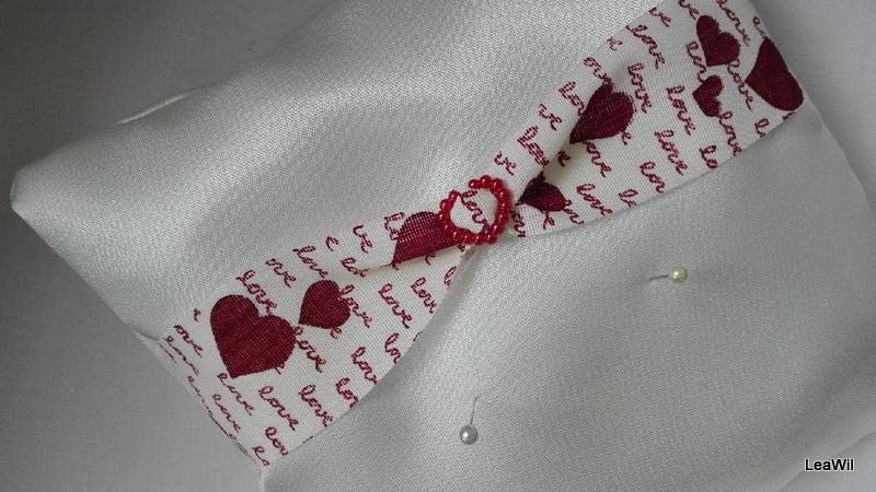 Polštářek pod prstýnky šampaň s bordo