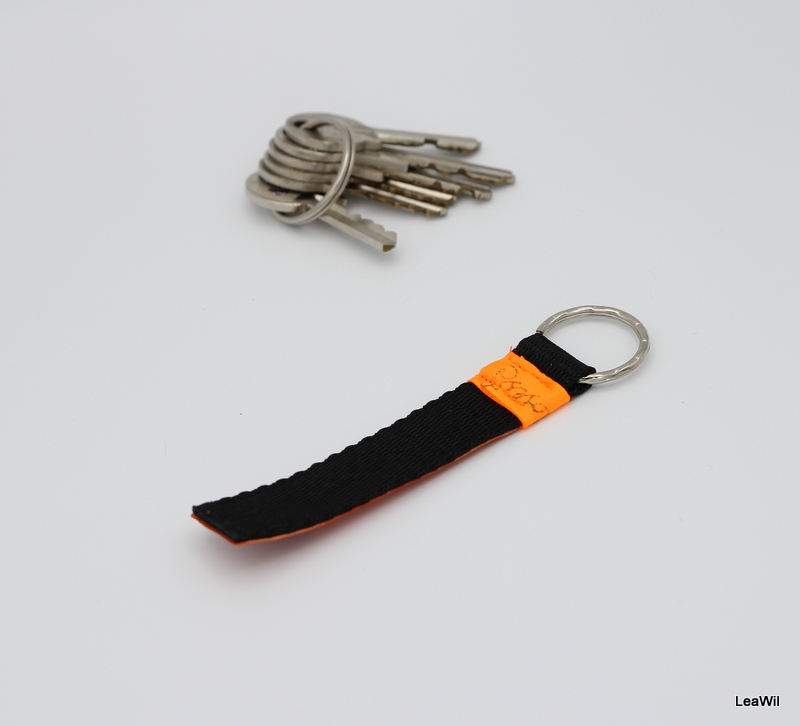 Klíčenka taft 2 cm buldoček - pásek s kroužkem