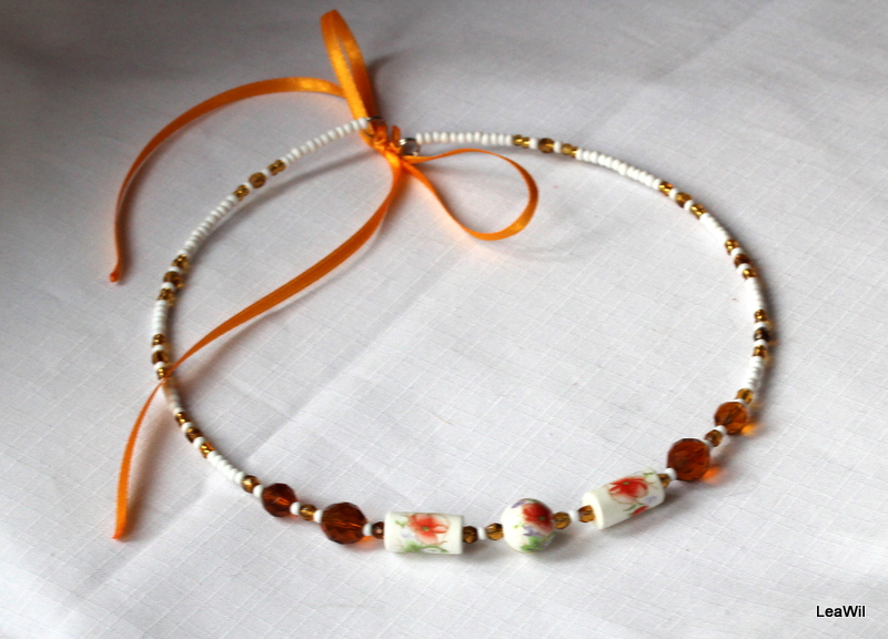 Sada bílo-oranžová