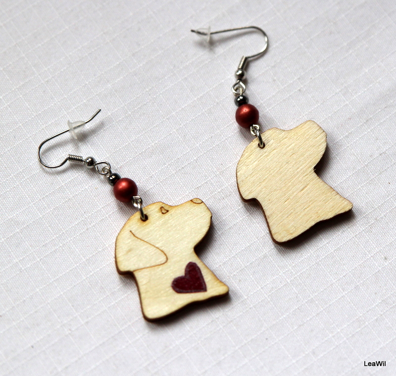 Naušnice pes labrador srdce bordo