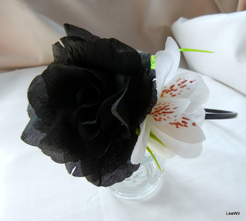 Čelenka květinová černobílá