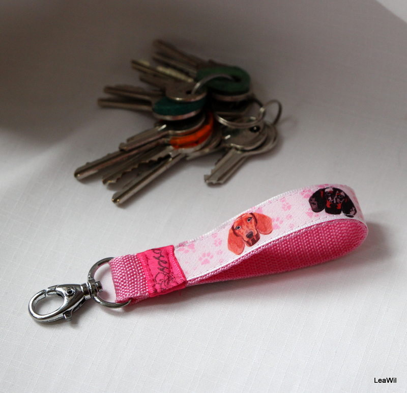 Klíčenka taft 2 cm jezevčík růž.tm - poutko, limit