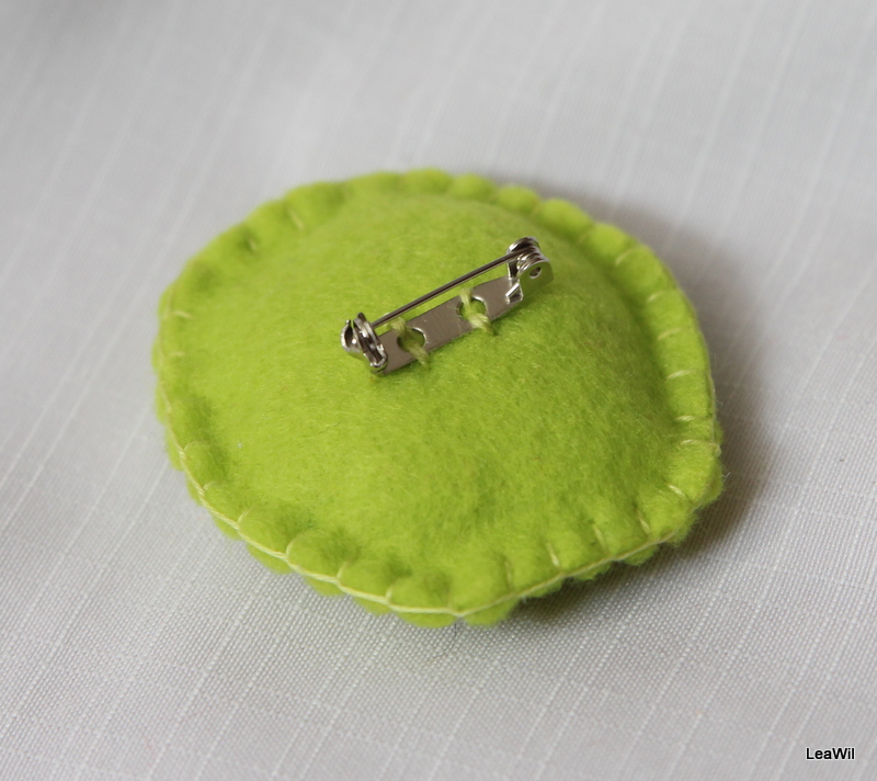 Tlapka - brož filc zelená limeta