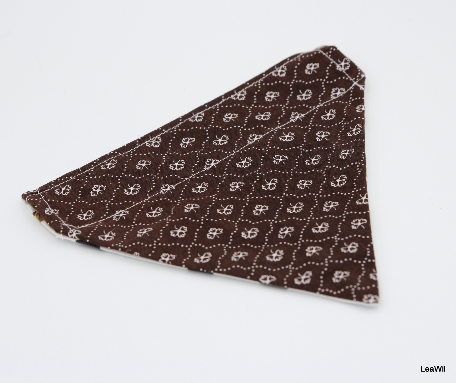 Šátek na obojek 2v1 M plemena hněd