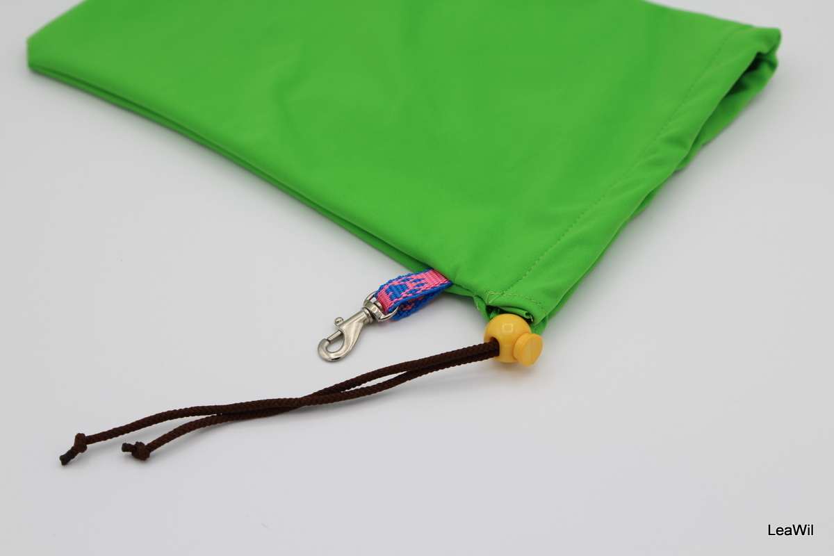 Pytlík softshell zelený se žlutou tlapkou