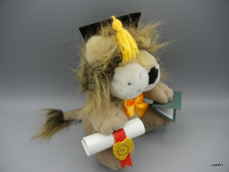 Promoční/maturitní lev žlutý