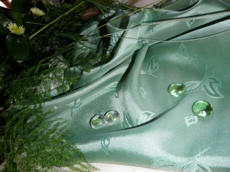 Skleněné kamínky (čočky, nugety) ZELENÉ