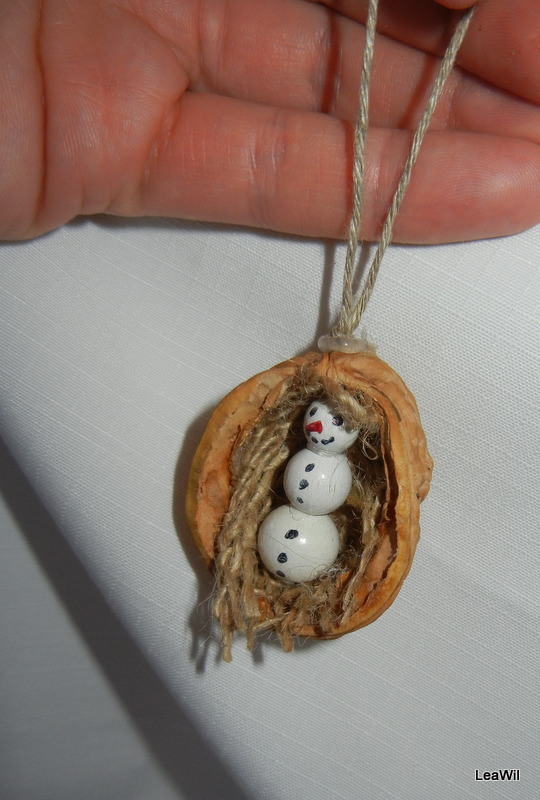 Sněhulák v oříšku vysoký