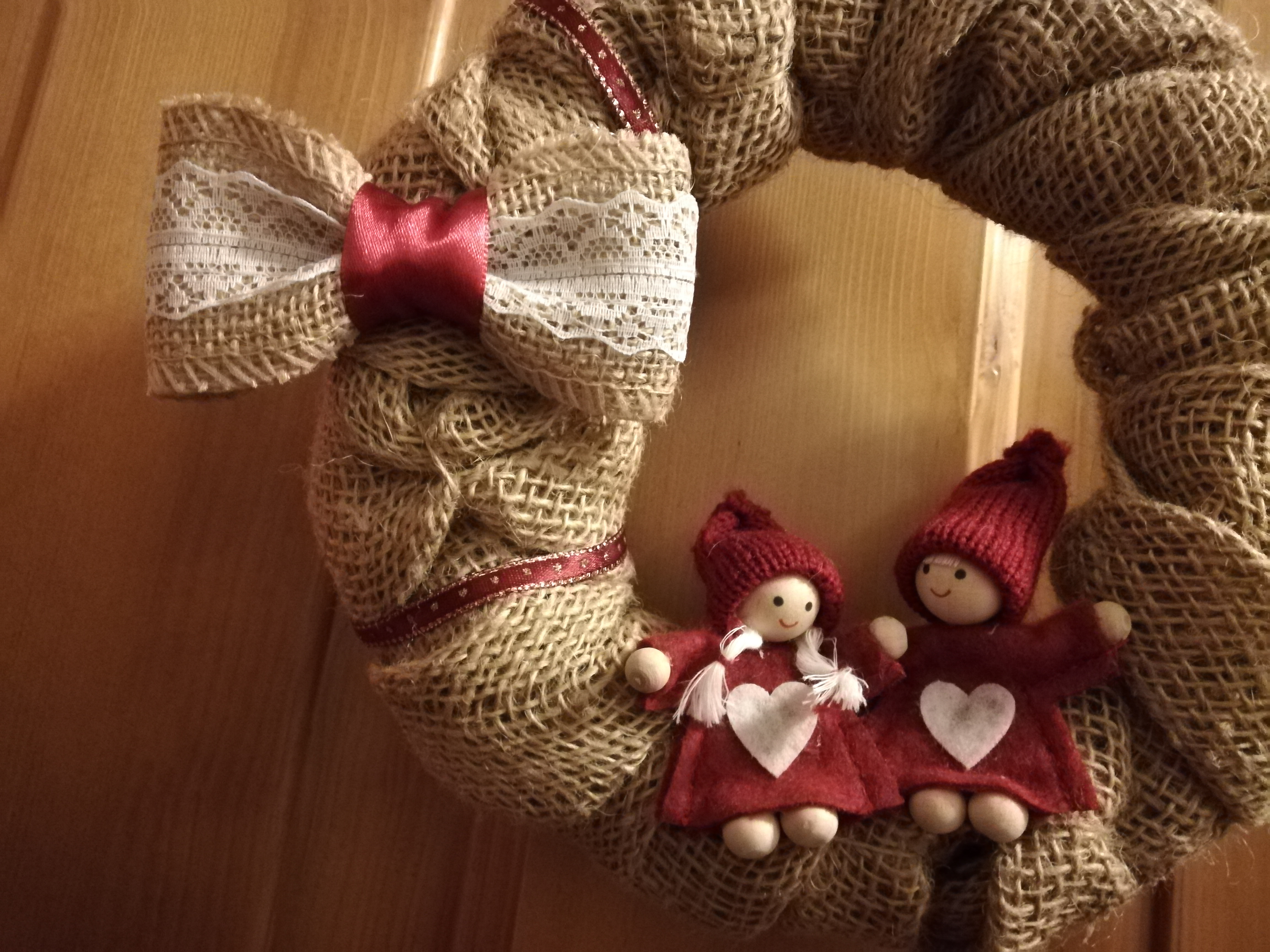 Věnec juta s bordo malý