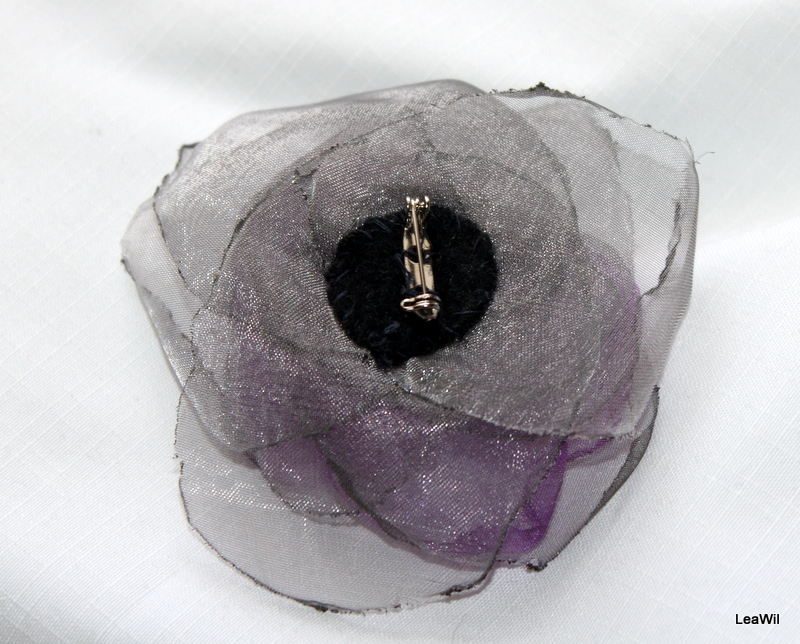 Organzová kytička fialovostříbrná