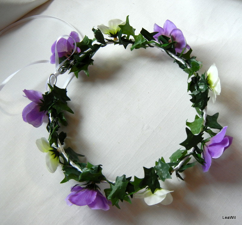 Věneček bílo fialkový