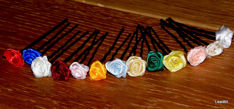 Vlásenka s růžičkou - sv. modrá