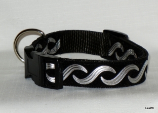 Obojek semiš 2,5 cm stříbrná vlnka