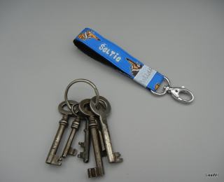 Klíčenka taft 2 cm šeltie - poutko s karabinou