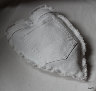 Polštářek pod prstýnky srdce bílá kapsa velká