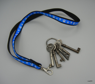 Klíčenka na krk 1,5 cm král. modrá