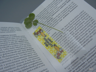 Čtyřlístková záložka do knihy český strakatý pes žlutý HŽB