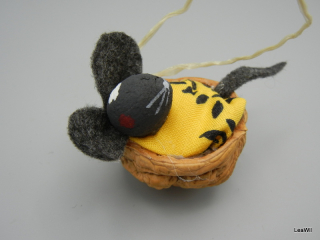 Myška/potkánek v oříšku antracit devil spot žlut