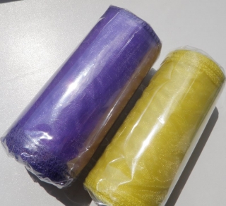 Organza v roli úzká žlutá